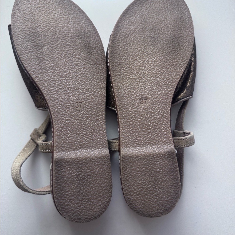 Sundance Metallic Gold Sandals - Picture 7 of 8
